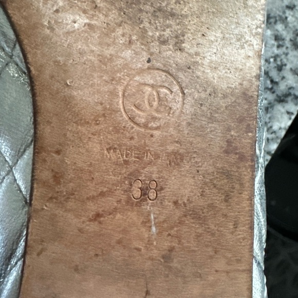 CHANEL QUILTED LEATHER CAP TOE BALLERINA FLATS - Picture 5 of 5